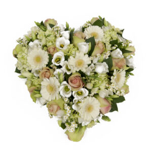 Afscheidsbloemen hart bloemen witte zachtroze kleuren